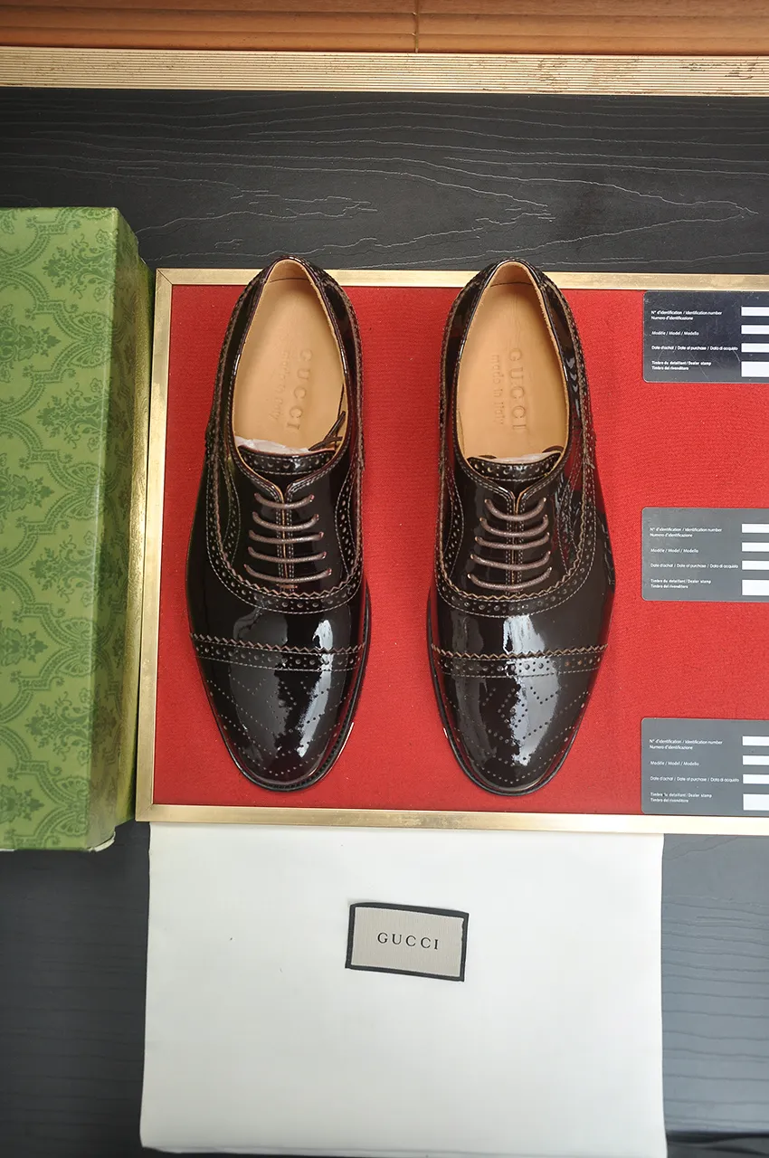 Men's shoes💰660💶 Brand: GUCCI (Gucci) Standard code: Men's code 39/44 (45/46 can be customized) Grade: Same as the official website Original quality Material: Original cowhide Water-dyed cowhide lining Original rubber outsole Style category: Men's fashionable casual leather shoes Distinguished big-name luxury elements top luxury Color: Actual picture